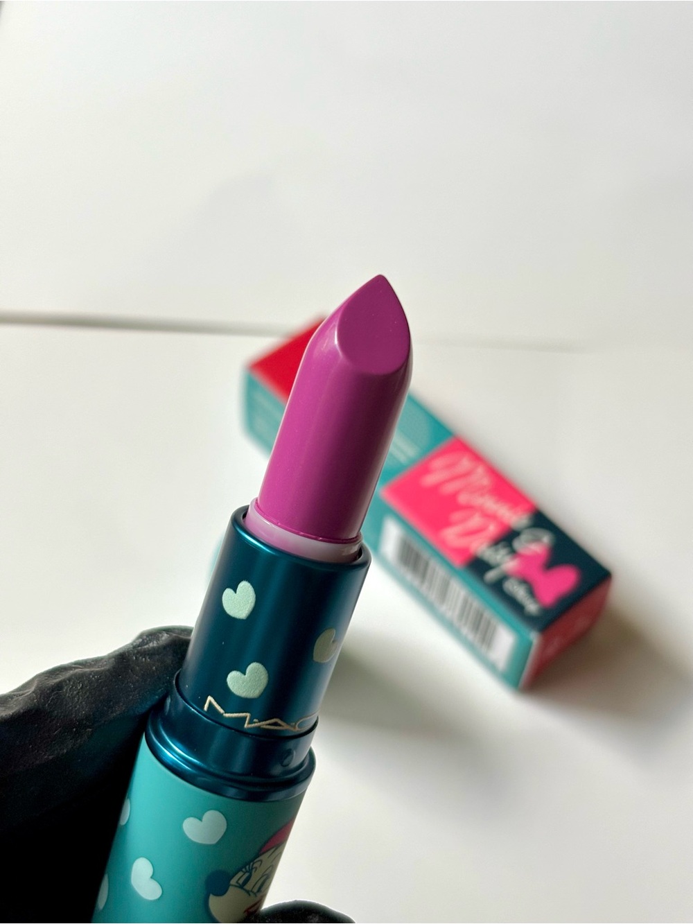 ❗️SALE❗️✨MAC x Minnie Daisy Fuschia Pink Minnie Limited Edition Lipstick✨